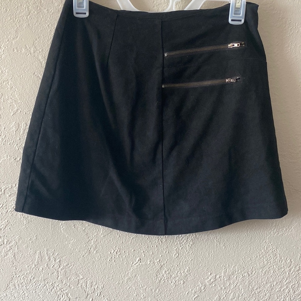 Skirt size M